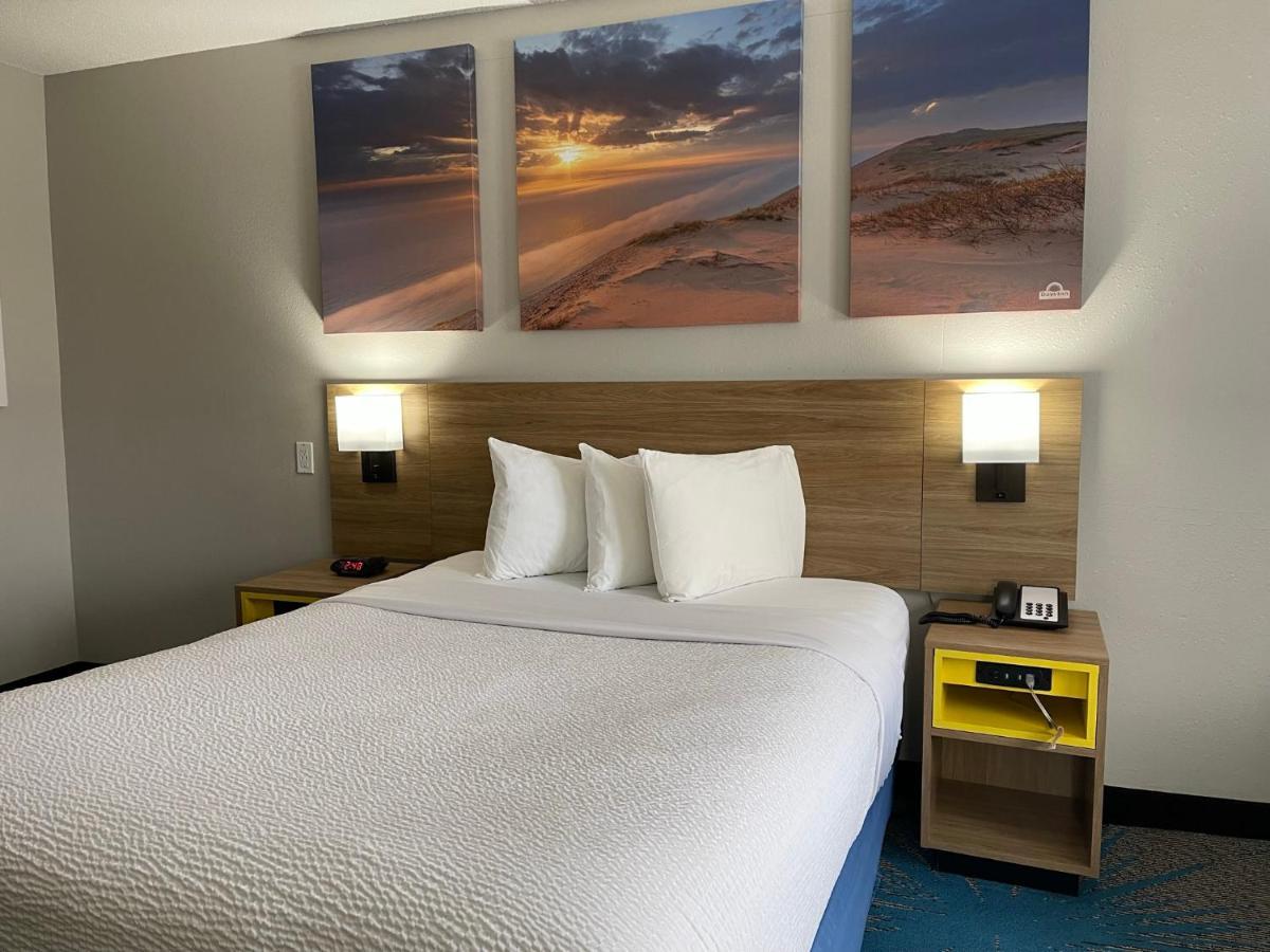 Days Inn By Wyndham Colby Eksteriør bilde